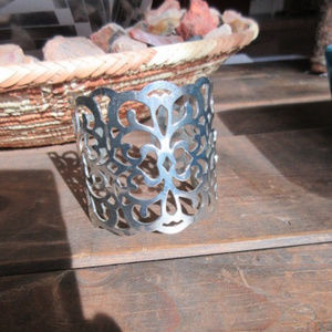Great Silver Tone Chrome Filigree Bracelet